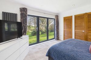 Photo 25- click for photo gallery